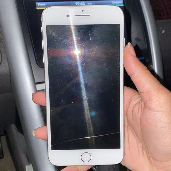 IPhone 8+ Color- White